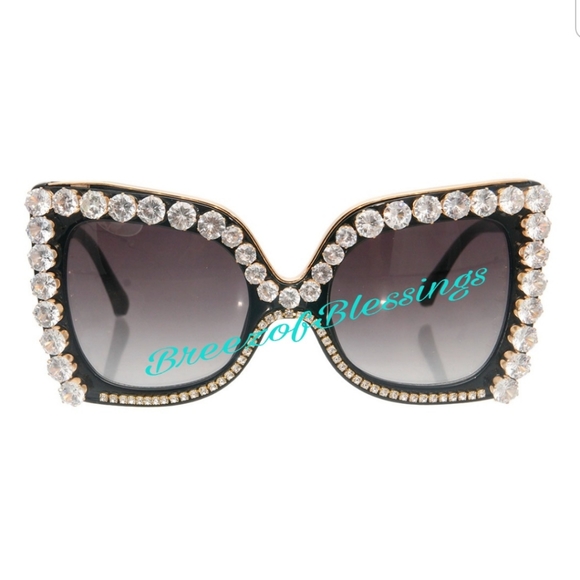 🥳SOLD🥳Black Ruba Rhinestone Studded Sunglasses - Picture 3 of 3